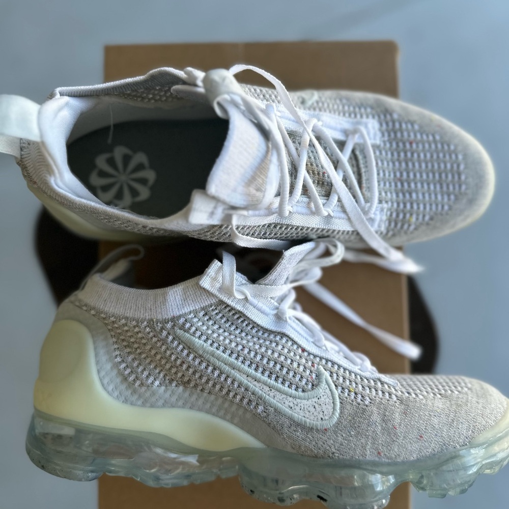 Nike Air VaporMax Flyknit Sneakers - White and Gray